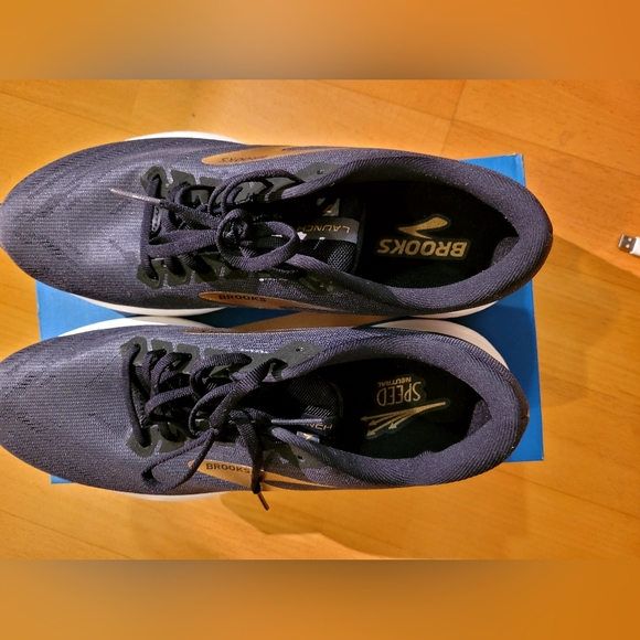 Brooks Launch Speed Running Shoes - Picture 4 of 5